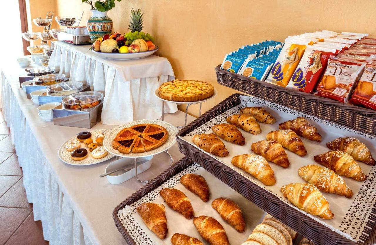 B&B Rossini Аугуста Екстериор снимка